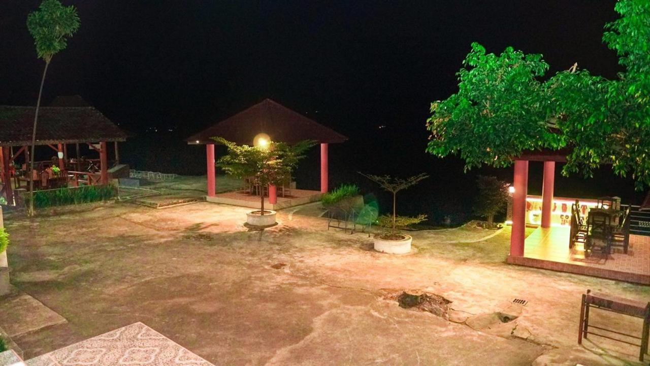 Judita Cottages トゥクトゥク エクステリア 写真